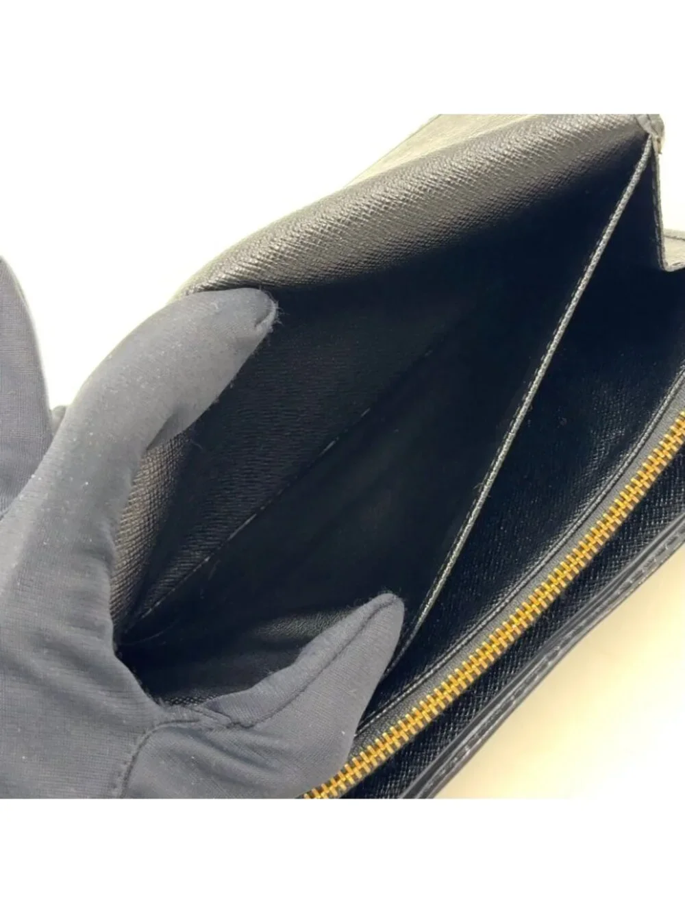 Louis Vuitton Pochette Porte-Monnaie Cles Epi Noir Leather Black Bifold Wallet